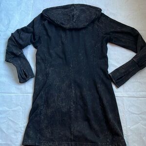 City Lights thigh length jersey distressed black double zip thumb holes sz S